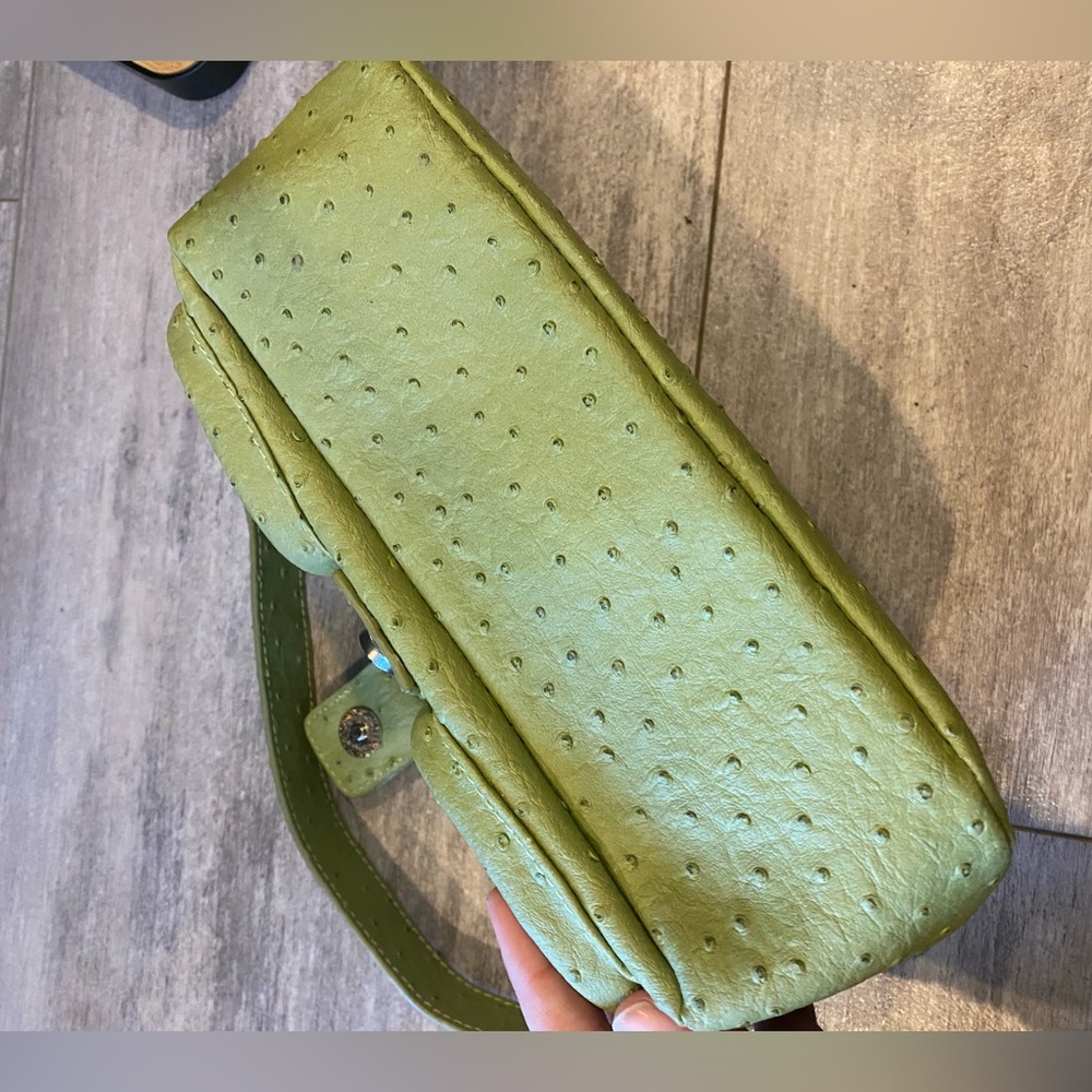 Butterfly brand olive green purse. NWOT. - Picture 11 of 12